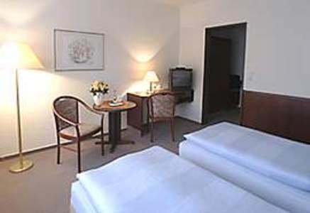 Stadthotel Ольденбург Номер фото